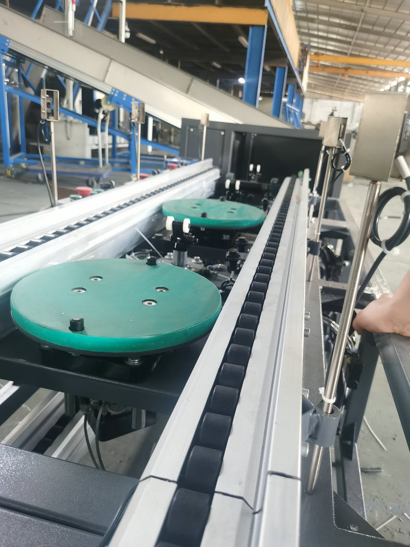 電器組裝線１３