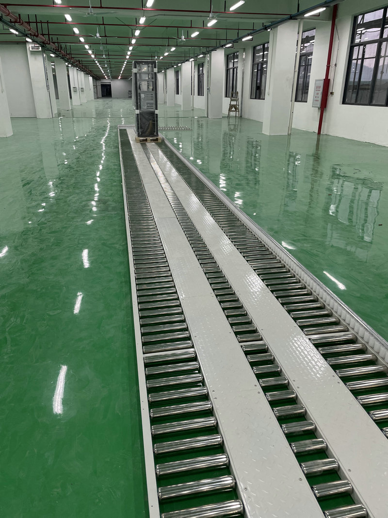 滾筒輸送機１５