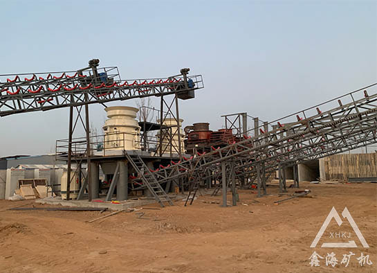 圓錐破碎機(jī) 圓錐破碎機(jī)
